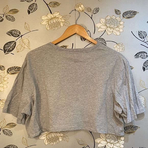 Grey Levi’s Crop Top - Picture 5 of 5